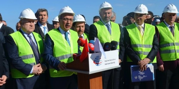 Elvan: Bırakın bataklığı deniz üzerine yapıyoruz