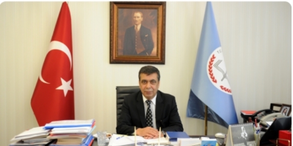 MEB müsteşar yardımcısı Salih Çelik istifa etti