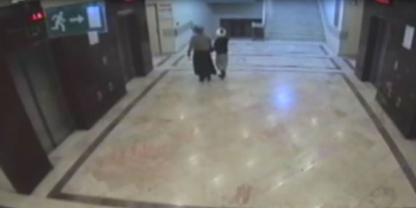 Hastane tuvaletinde oğlunu boğarak öldürdü iddiası