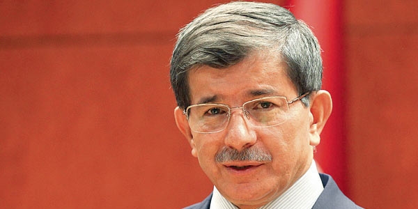 Davutoğlu: Başkanlık sistemi otoriterlik değildir