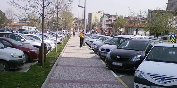 Her daireye 1 otopark zorunluluğu geliyor