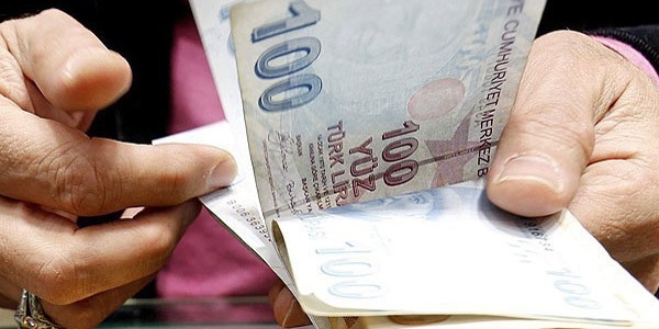 Tatilcinin cüzdanı yolda hafifliyor