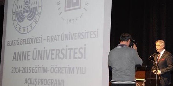 Anne Üniversitesi'nde eğitim başladı