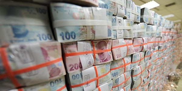 Bütçe ocak ayında 3,8 milyar lira fazla verdi