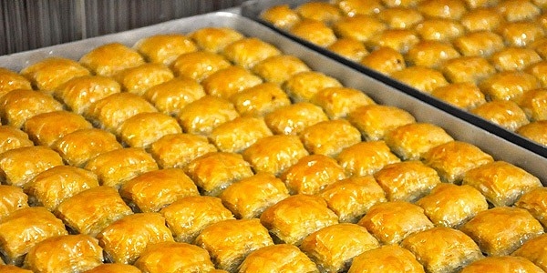 Baklava altın sarısı olacak