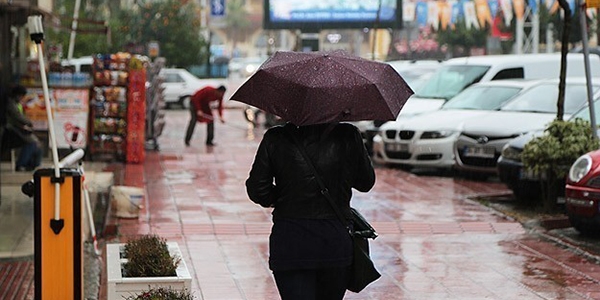 Ilık ve yağışlı hava geliyor
