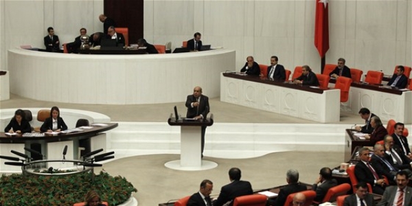 Meclis'te yönetim tartışması