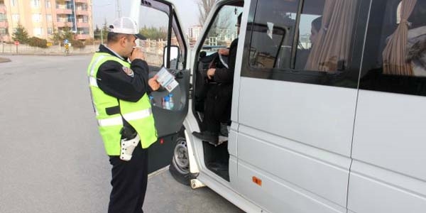 Servis şoförlerine 26 yaş sınırı