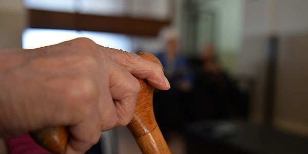 Alzheimer ve Parkinson'a deri testiyle tehis