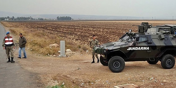 Kaçakçılara müdahale edildi: 1 asker yaralı