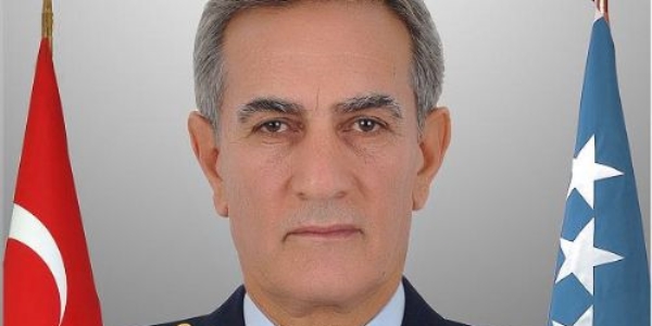 Düşen uçaklar dağa çarpmış olabilir