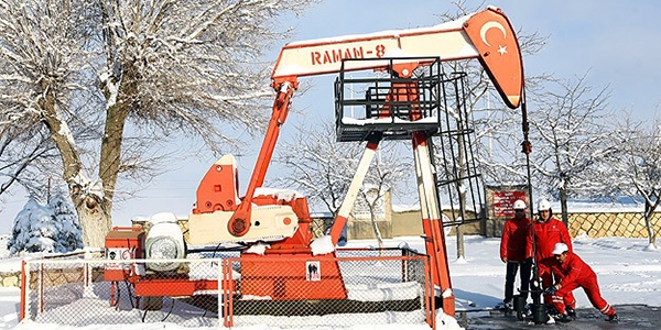 Emektar kuyusunda petrol retimi devam ediyor