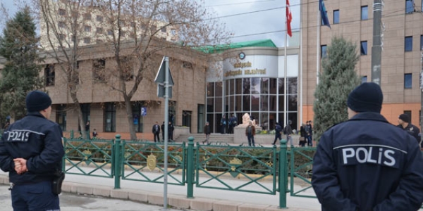 Eskişehir'de 5 polis serbest bırakıldı