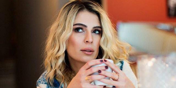 Diyetisyen evinde ölü bulundu
