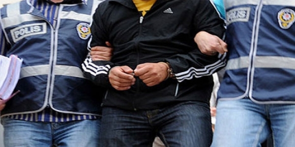 Dolandırıcılara karşı kırmızı kartlı mücadele
