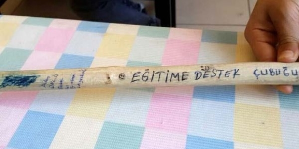 'Eğitime destek çubuğu' görevinden etti