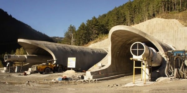 Ilgaz Dağı Tüneli'nin yüzde 60'ı tamamlandı