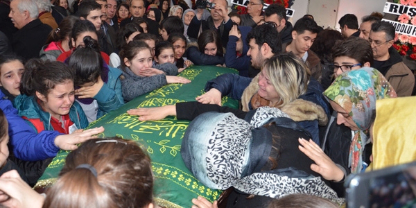 Kalp krizi geçiren beden eğitimi öğretmeni öldü
