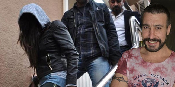 İki genç kız ellerinde bir tabancayla karakola girdi...