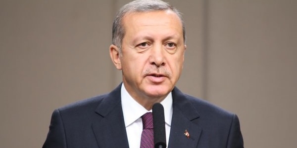 Erdoan: Anacm ayan ekerdi, ben zorla perdim