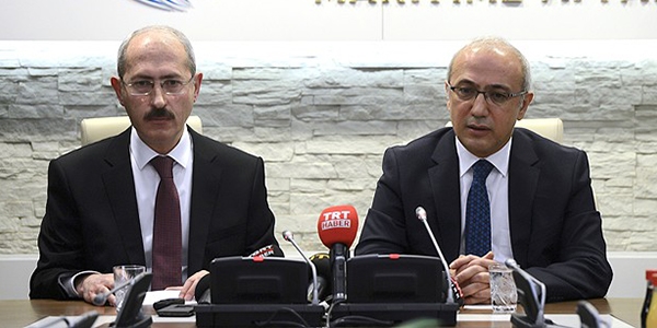 Lütfi Elvan görevini devretti