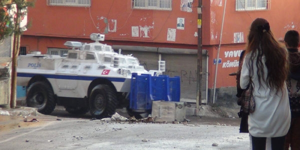 Gaziantep'te izinsiz gösteriye polis müdahalesi