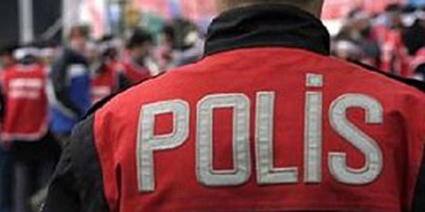 Vatandaşı otoparkta döven polislere 10 yıl hapis