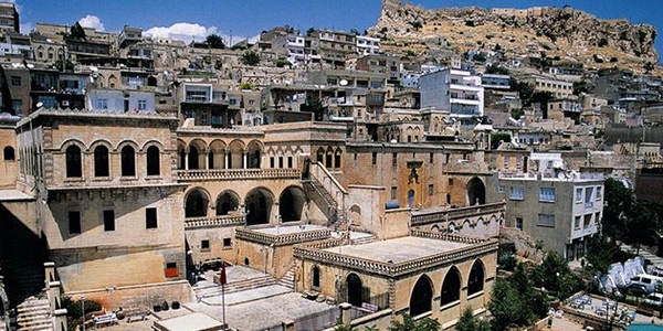 Güneydoğu'ya 10 bin eğitim ve sağlık tesisi