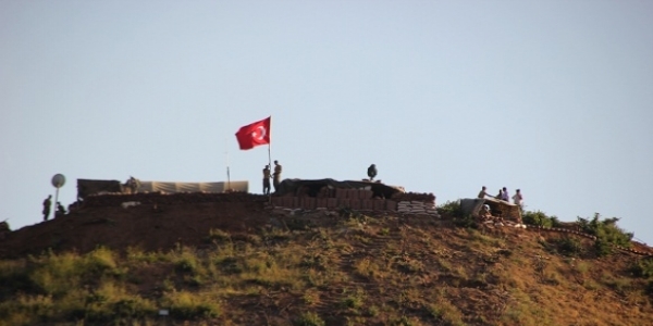 Şemdinli'de 1 asker silahla yaralandı