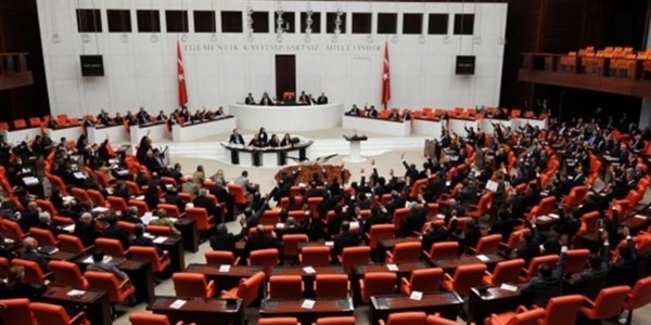 CHP'den üç bakan hakkında gensoru önergesi