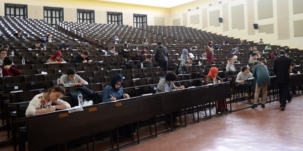 1 milyon 369 bin 147 aday LYS barajını geçti