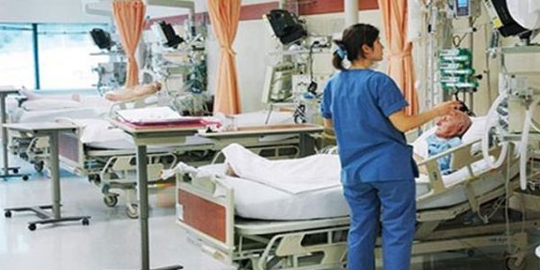 Hastanede uyuyan 2 hemşire kör oldu!