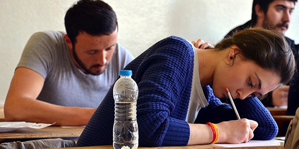 Fen ve matematik öğretemiyoruz