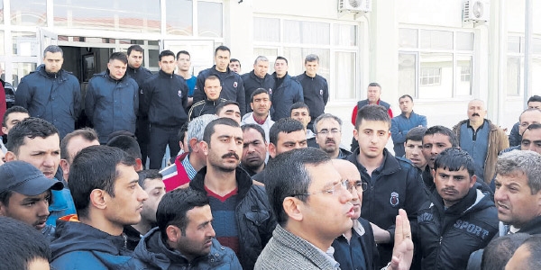 Devlet ölen mahkümun cenazesine sahip çıktı