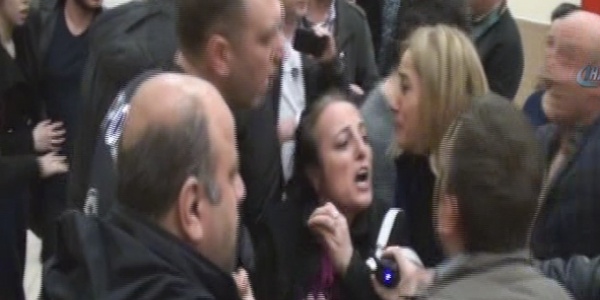 Mehmet Ayvalıtaş davasında adliye karıştı