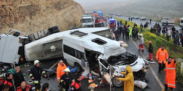 anlurfa'da trafik kazas: 13 l