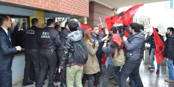 Anadolu niversitesi'nde gerginlik