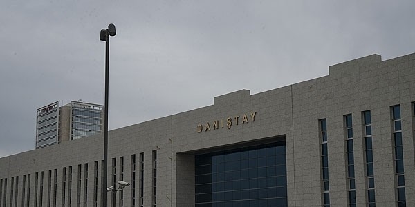 'Başörtüsü düzenlemesi'ne esastan iptal