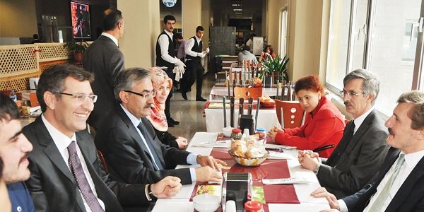 Anadolu'da bir dünya üniversitesi olmayı hedefliyoruz