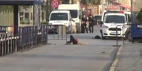 İstanbul Emniyetine saldırı: 1 terörist öldürüldü