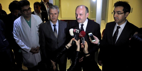 Müezzinoğlu, yaralı polisleri ziyaret etti