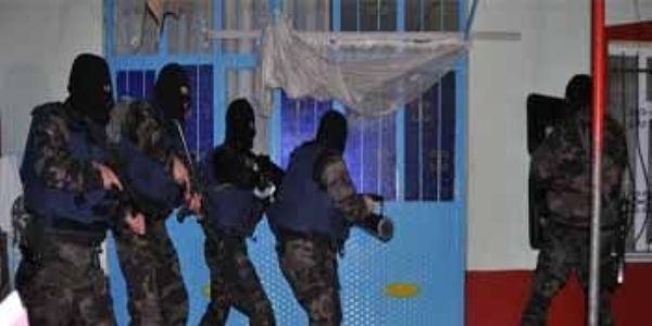 İstanbul'da DHKP-C operasyonu: Çok sayıda gözaltı