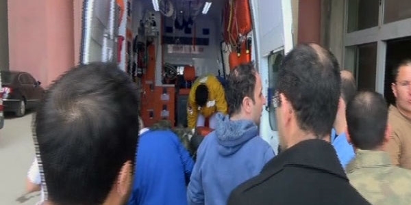Rütbeli bir asker başından yaralandı!