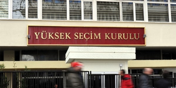 'Aday listesi vermeyen partiler seçime katılamayacak'