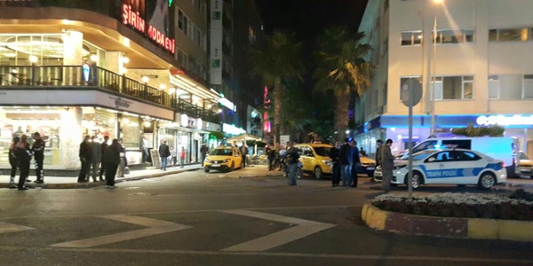 Kafe'de oturan uzman çavuş bıçaklandı