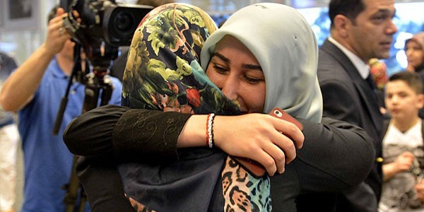 Sana'daki 185 Türk vatandaşı İstanbul'a getirildi