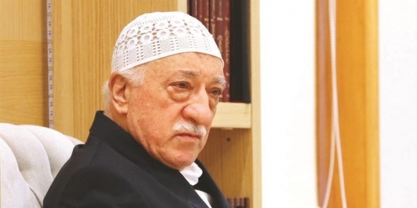 Gülen'in arkasında hep gizli bir güç vardı