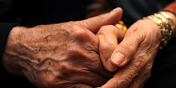 Geçen yıl 3 bin 122 kişi 70'inden sonra evlendi