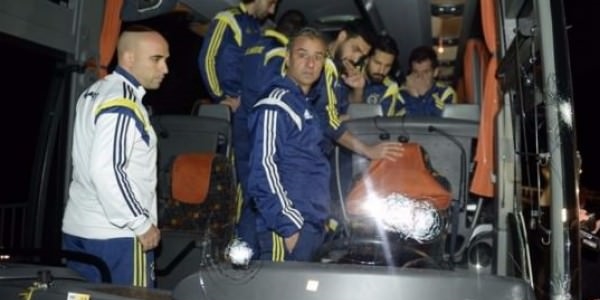 Fenerbahe kafilesine saldran 2 kii yakaland