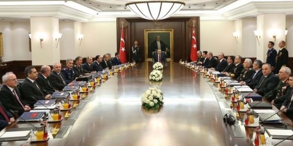 'Sivil itaatsizlik' ve 'kaosa teşvik' Kırmızı Kitap'ta